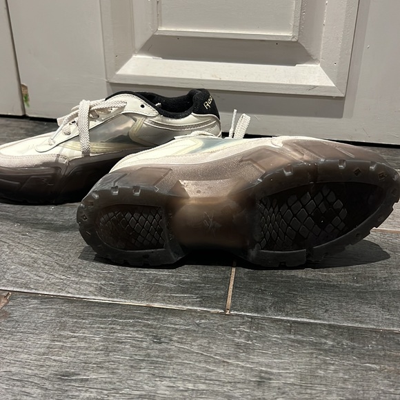 SOLD Cardi B platform Reeboks white - Picture 3 of 3